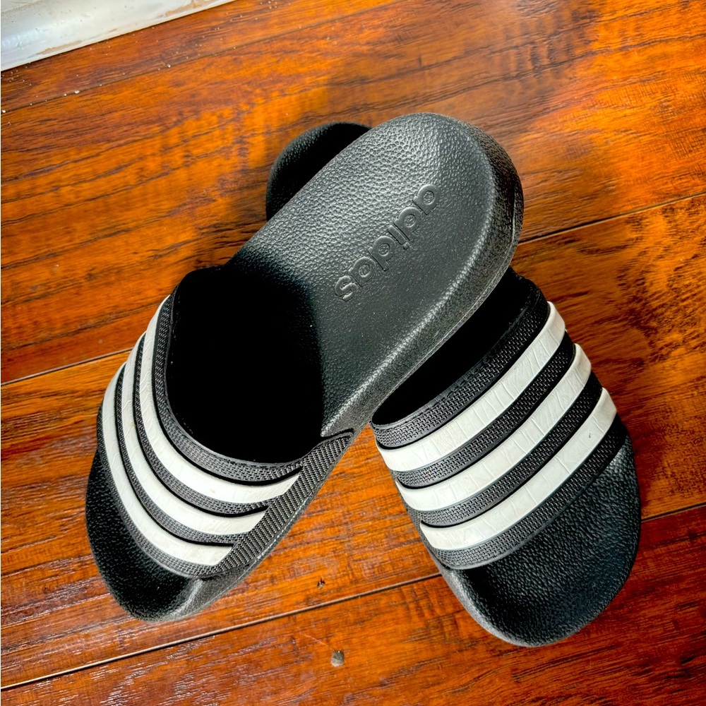 ADIDAS slides - Picture 3 of 3